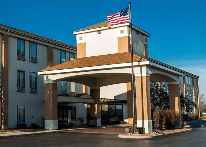 Quality Inn & Suites Near St Louis And I-255