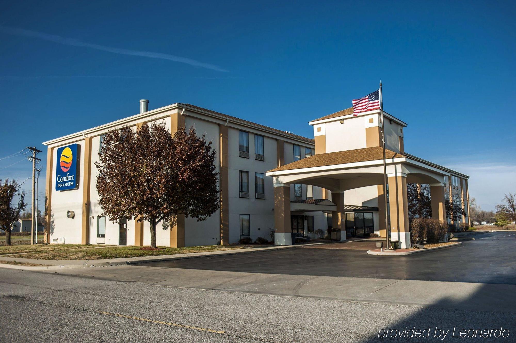 Hotel Quality & Near St Louis And I-255 Cahokia