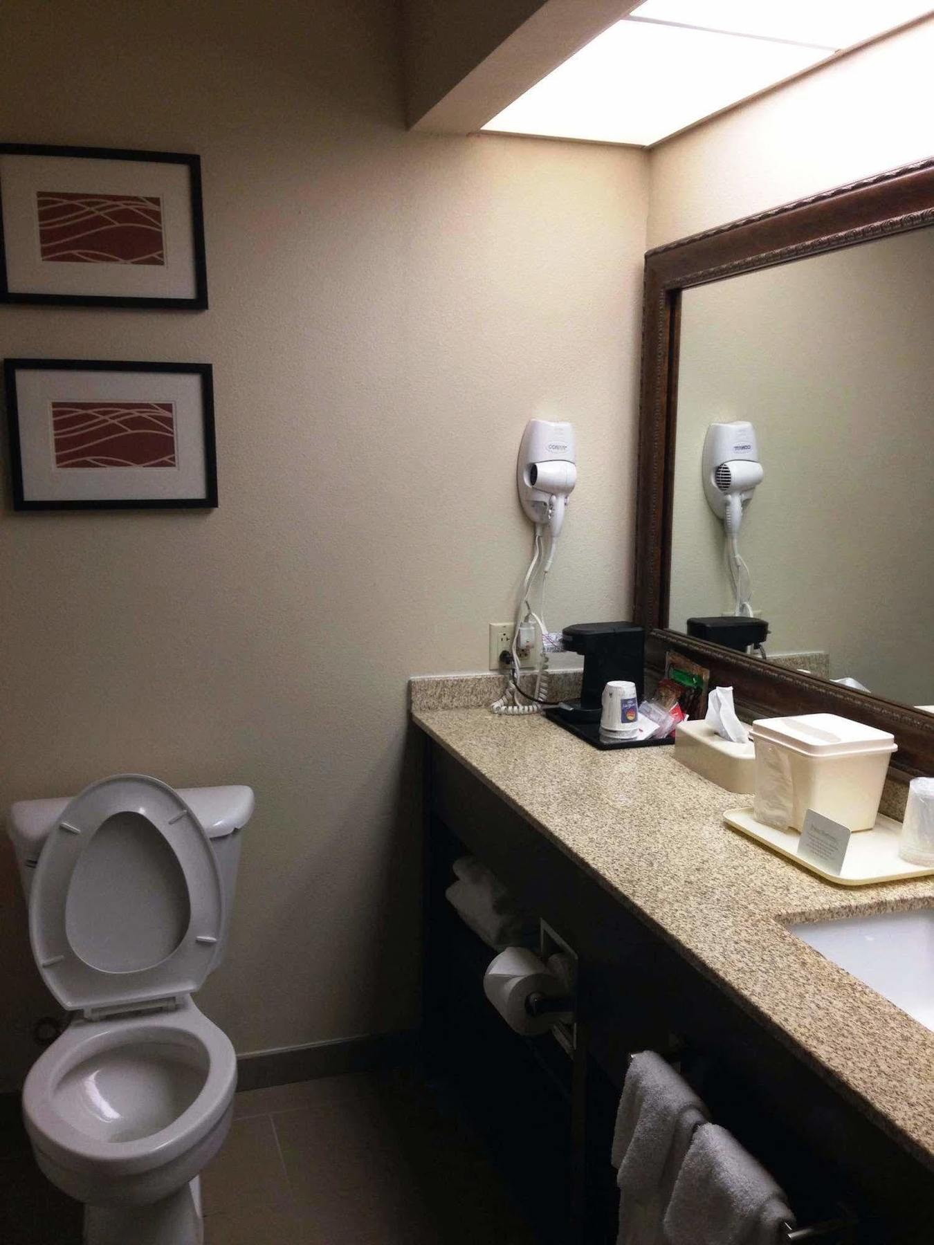 Hotel Quality & Near St Louis And I-255 Cahokia