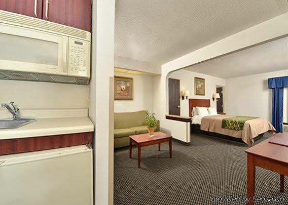 Hotel Quality & Near St Louis And I-255 Cahokia